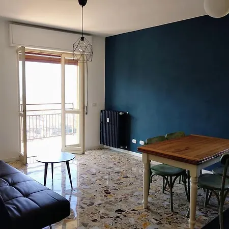 Casa Blu: Refurbished, Amazing View - Lägenhet Perledo
